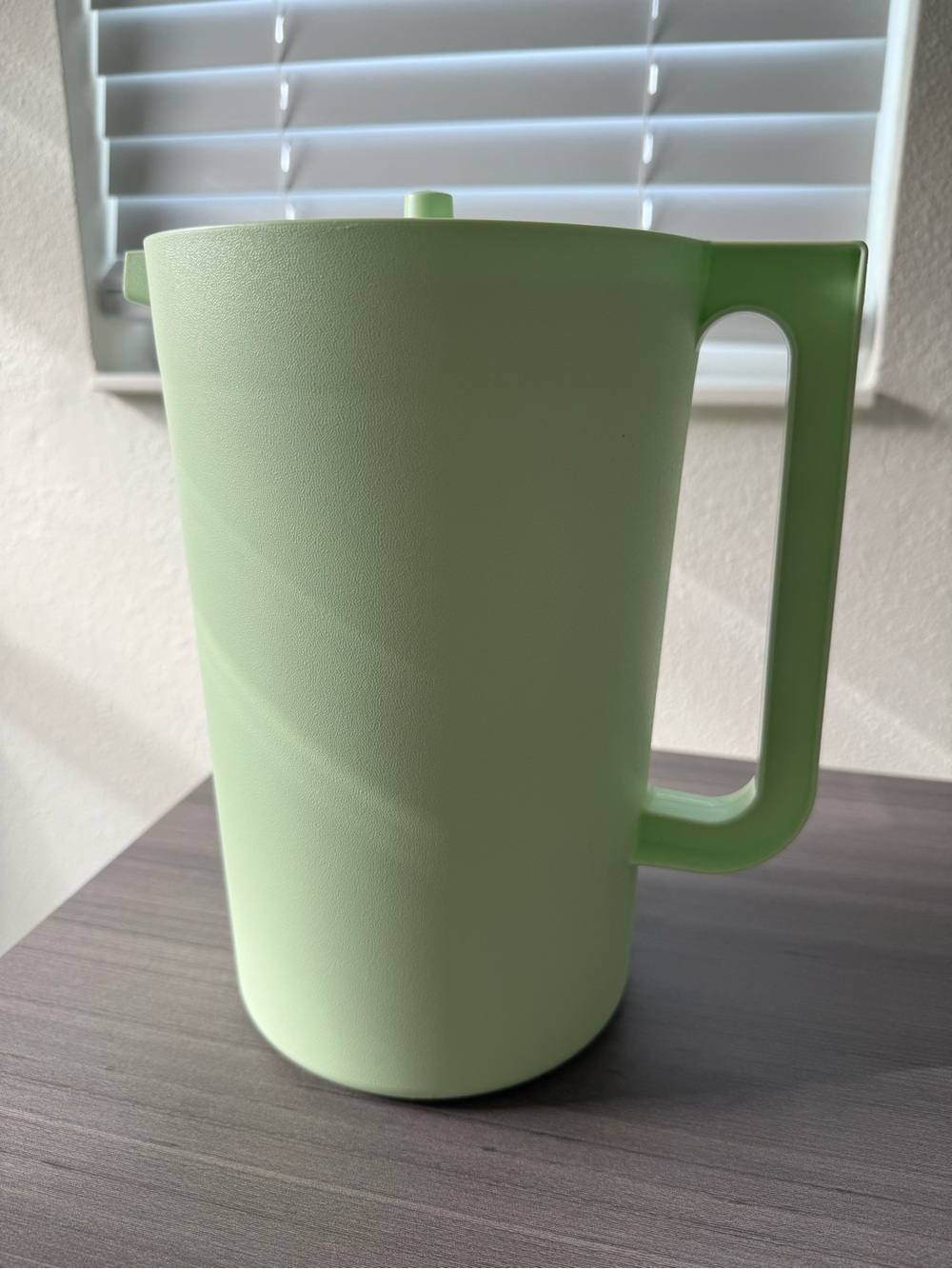 Tupperware Heritage 1 Gallon Pitcher, Mint Green - Picture 2 of 4